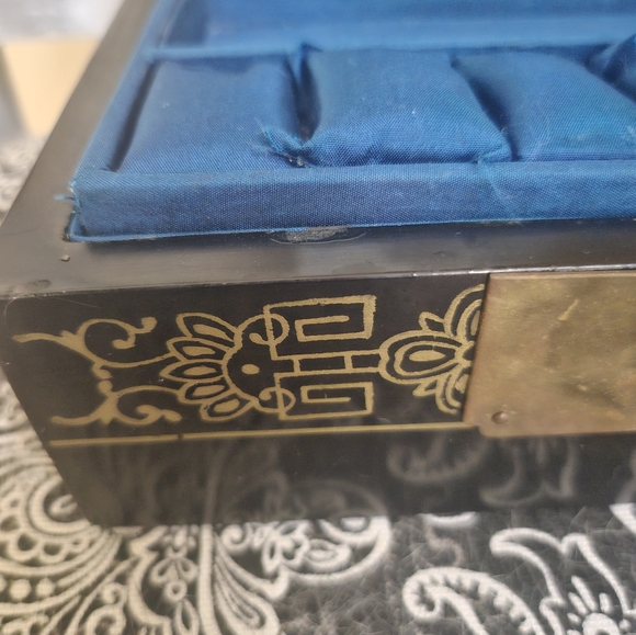 Older Vtg Chinese Lacquer Jewelry Box Hand Painted Carved Mother of Pearl Jade - Picture 14 of 15